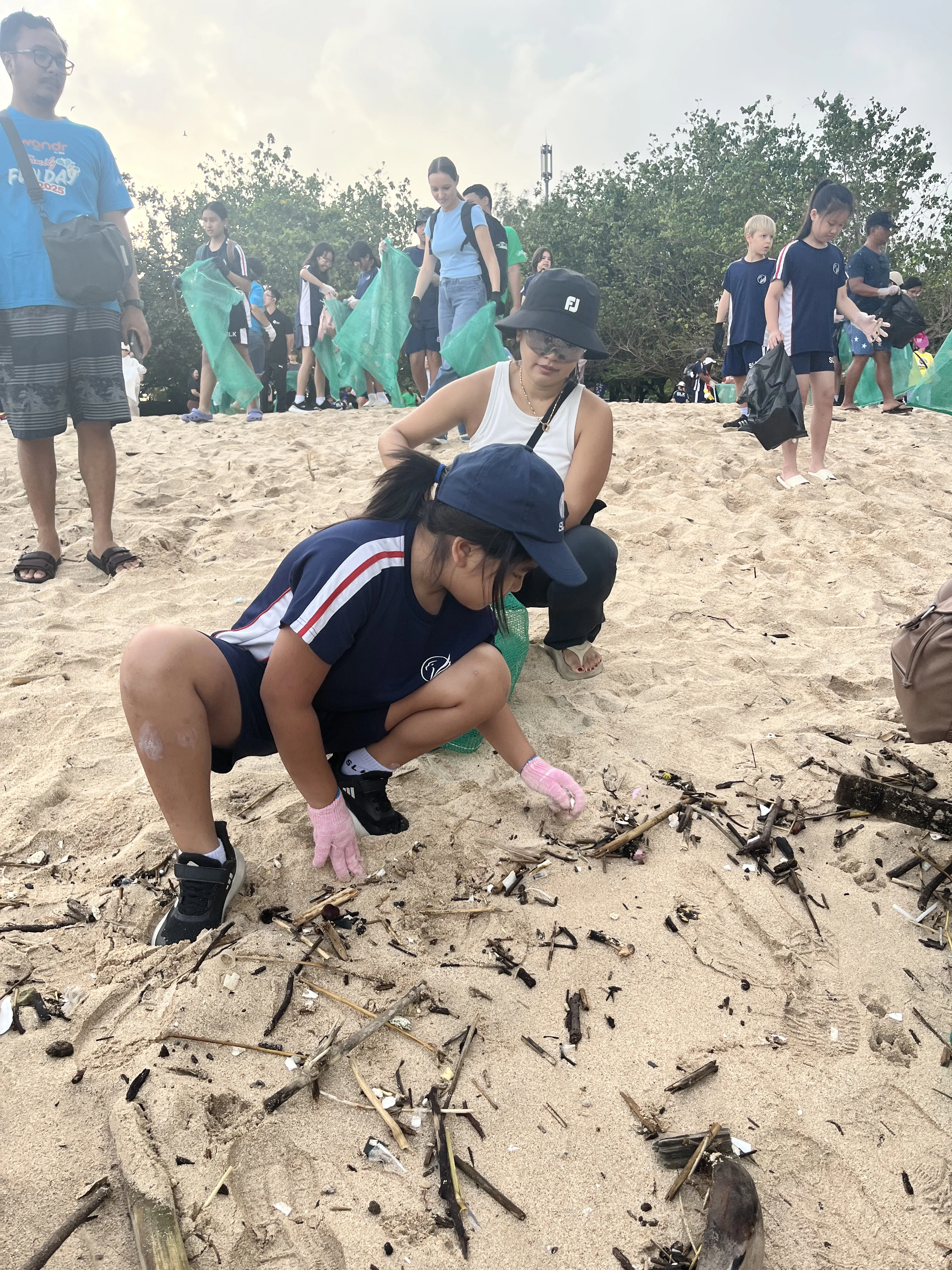 SLK & Lollypop Beach Clean-Up: Taking Action with Sungai Watch in Bali - Photo 3